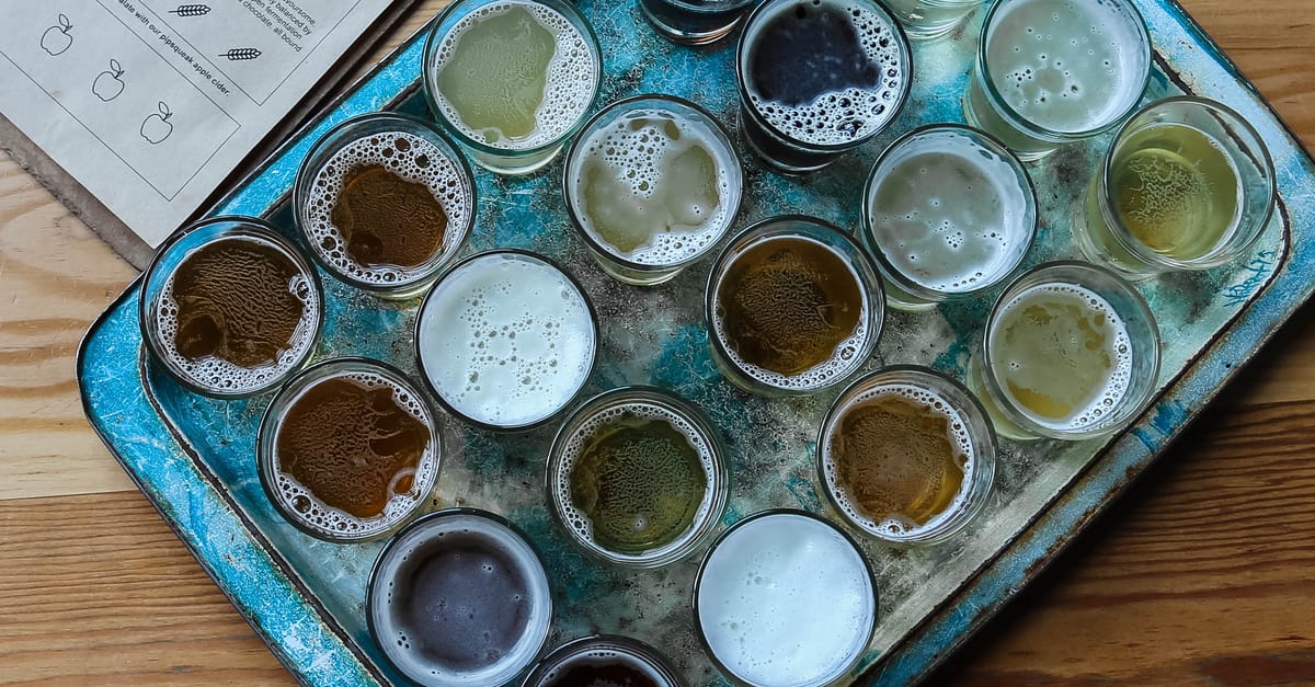 découvrez notre sélection artisanale de bières craft, alliant saveurs uniques et savoir-faire traditionnel pour les amateurs de bière authentique.