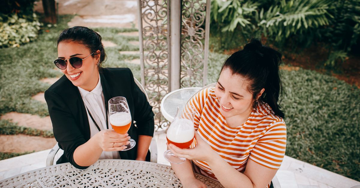 découvrez comment associer parfaitement la bière avec vos plats pour sublimer chaque saveur et profiter d'une expérience gustative unique.