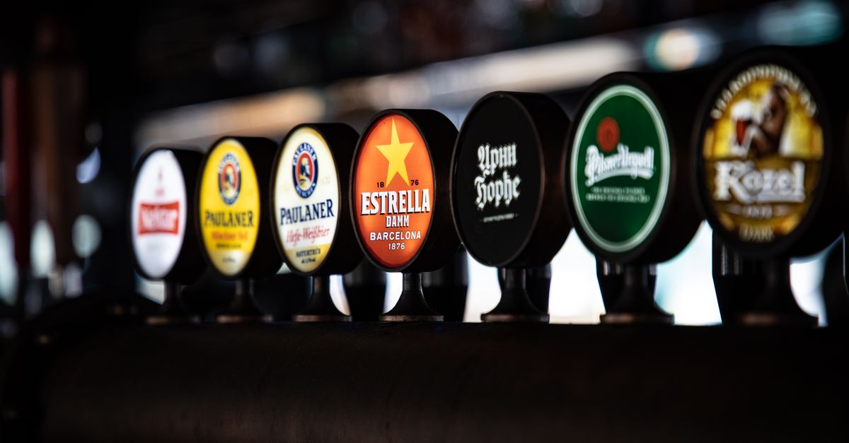 découvrez notre sélection de bières artisanales et classiques, pour tous les goûts et toutes les occasions.