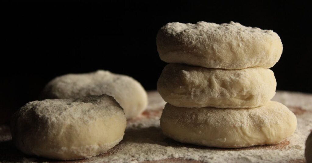 découvrez tout sur la levure : types, utilisations en cuisine et fermentation, avantages pour la santé et conseils pratiques.
